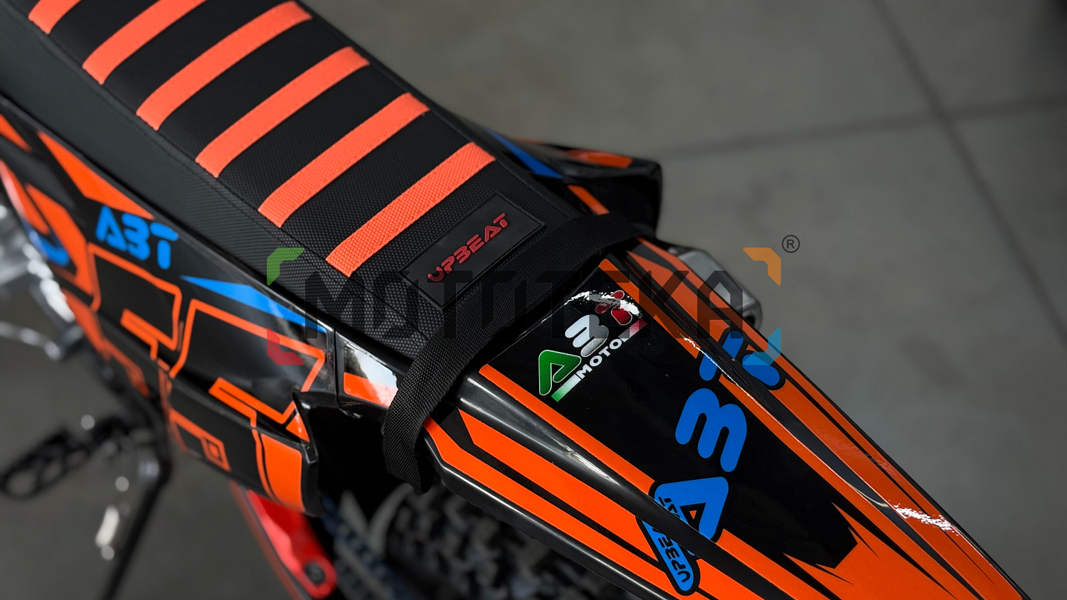 Техника в наличии! Мотоцикл кроссовый / эндуро Upbeat (Апбит) CB300/DB300 лимонный зелёный Техника в наличии! Мотоцикл кроссовый / эндуро Upbeat (Апбит) CB300/DB300 лимонный зелёный